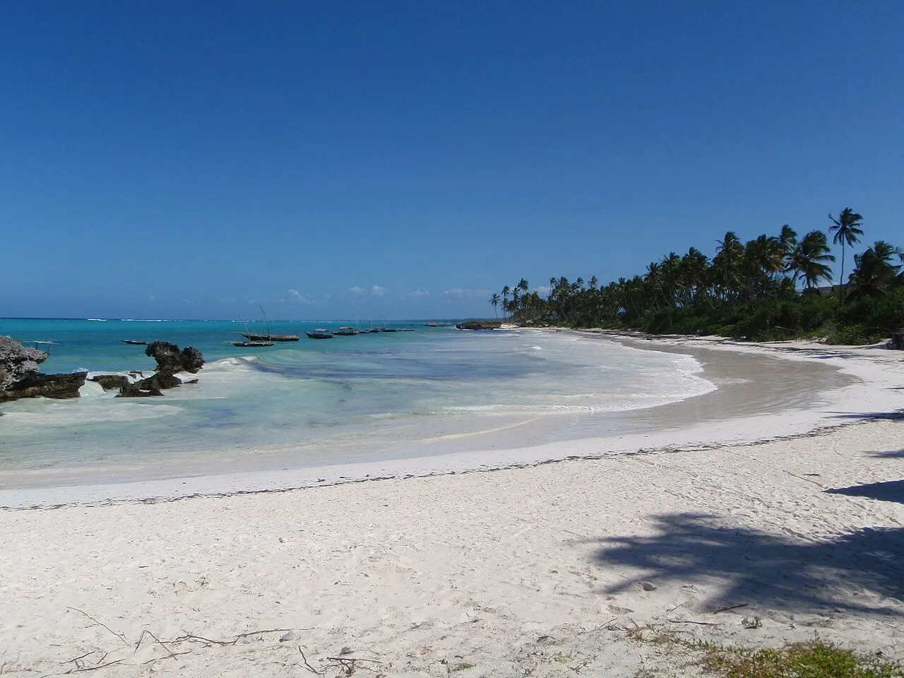 Beach life near Vipingo Ridge — Baobab & PGA Residences in Kilifi & Vipingo
