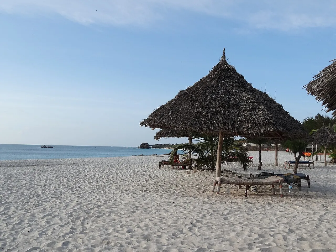 Lewa & Lamu Honeymoon: Rhino Country & Dhow Romance — 7 Days / 6 Nights luxury safari in Lewa · Lamu, Mara + Coast